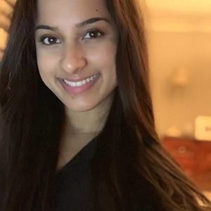 Meet your Posher, Abi